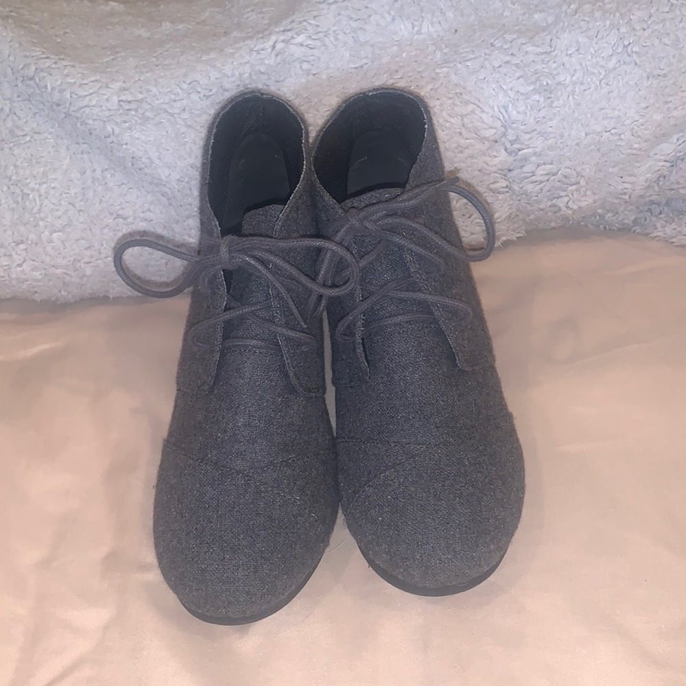 Gray Wedge Booties Lace-up size 4.5